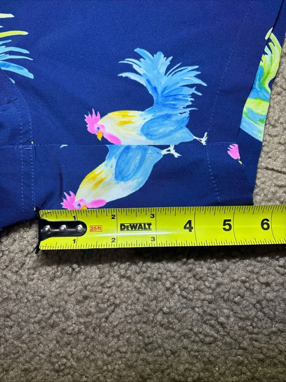 Chubbies Mens Large The Fowl Plays 5.5” Swim Trunks Navy Rooster Lining Cut Out